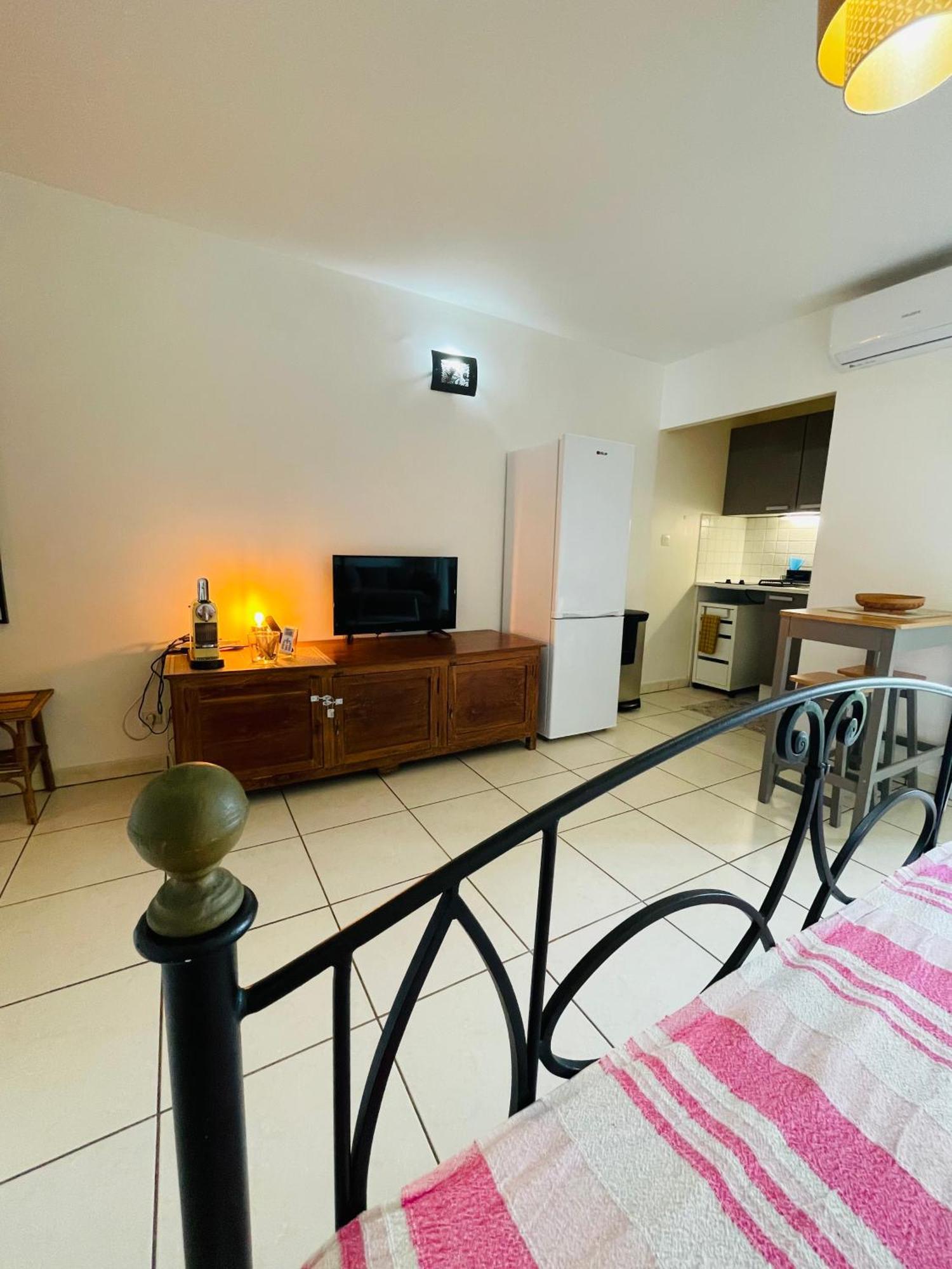 Prana Lodge Saint Gilles Les Bains 800 M De La Plage Buitenkant foto
